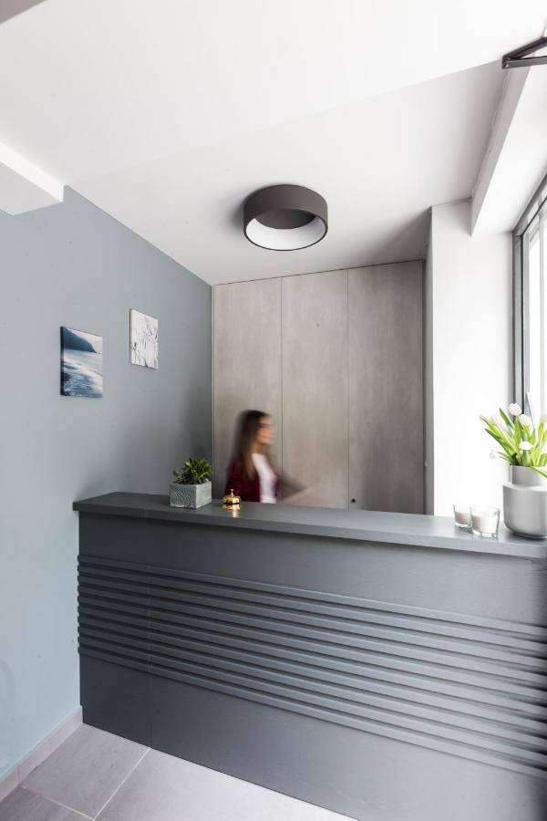 12 Reasons Why Metaxourgeio Aparthotel Атина Екстериор снимка