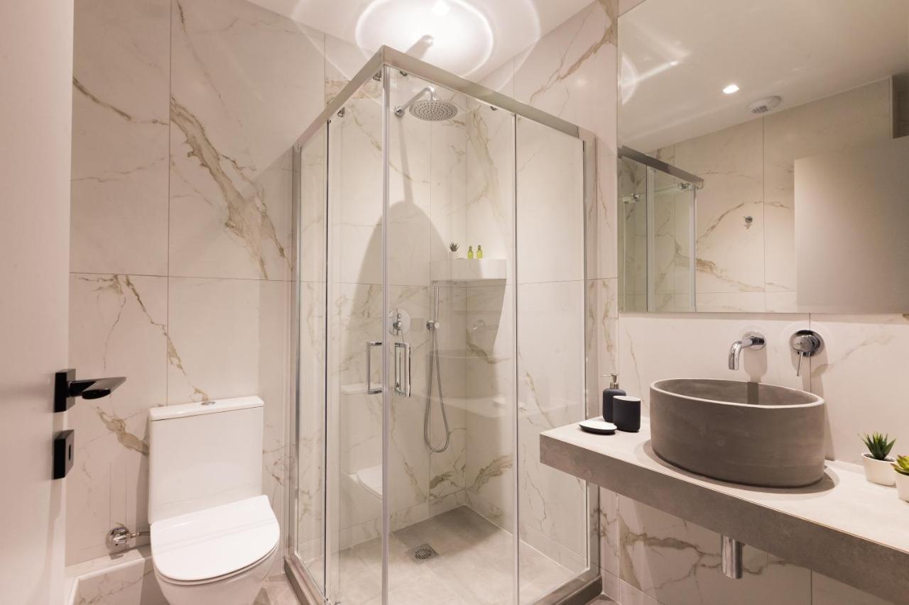 12 Reasons Why Metaxourgeio Aparthotel Атина Екстериор снимка