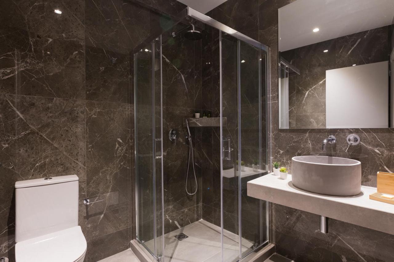 12 Reasons Why Metaxourgeio Aparthotel Атина Екстериор снимка
