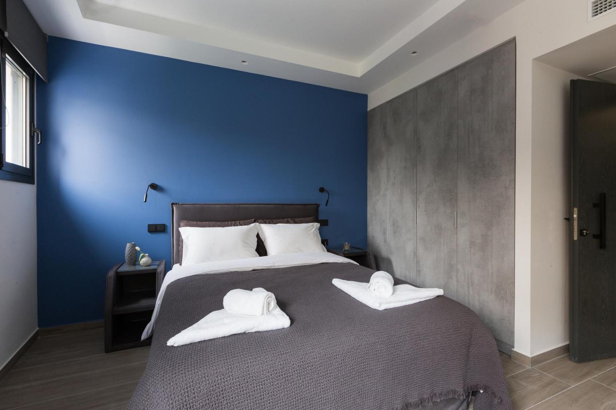 12 Reasons Why Metaxourgeio Aparthotel Атина Екстериор снимка