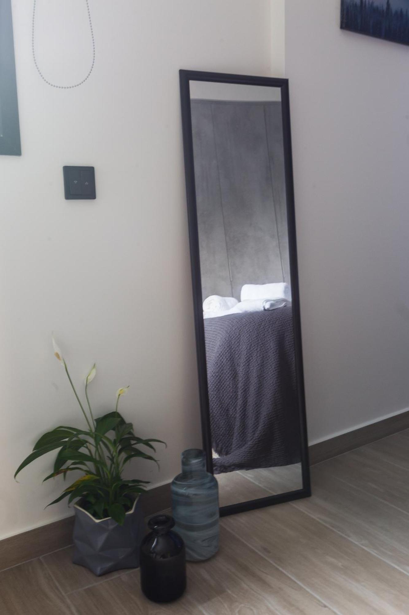 12 Reasons Why Metaxourgeio Aparthotel Атина Екстериор снимка