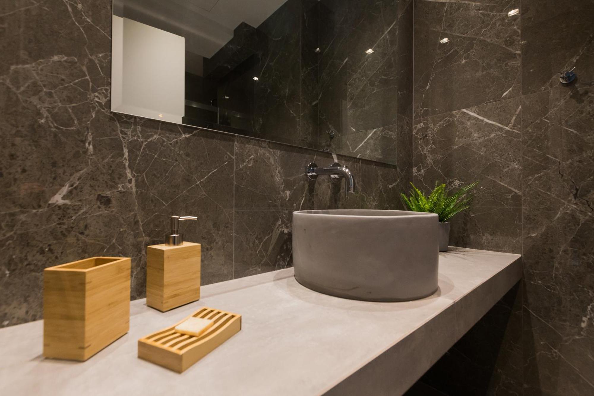12 Reasons Why Metaxourgeio Aparthotel Атина Екстериор снимка